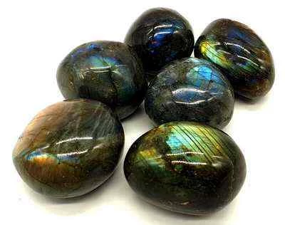 Labradorite burattata