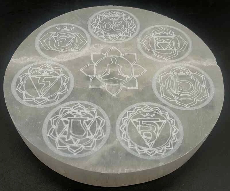 Porta incenso Selenite tondo Budda 7 Chakra 10 cm