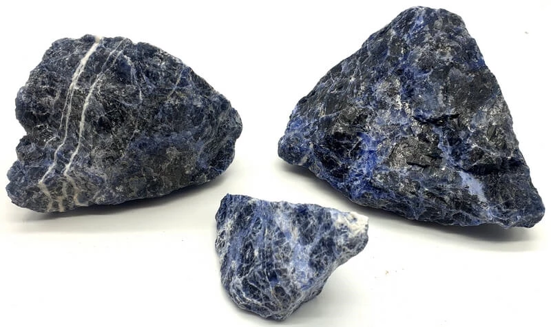 Sodalite grezza singola pietra A -- 3,5-6 Cm circa